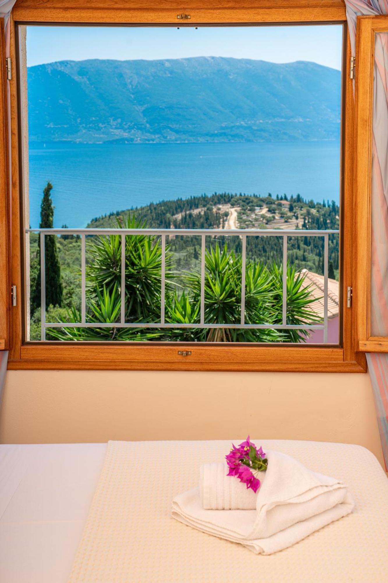 Villa Apollo Up To 8Px, Private Pool Fiskardo Eksteriør billede